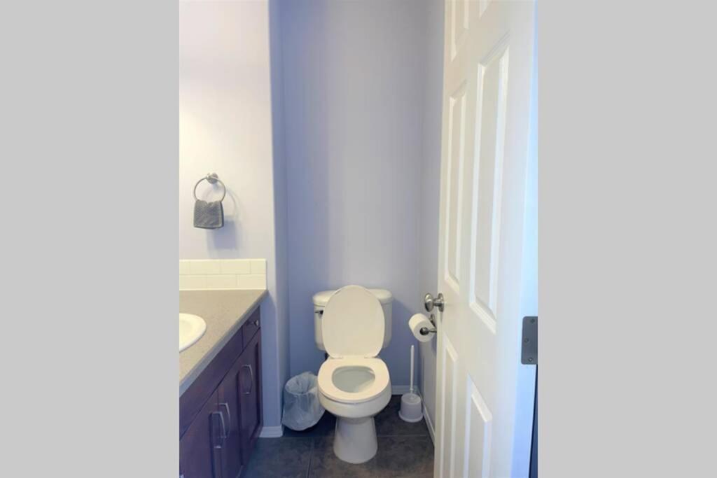 Spacious Duplex Camrose Bagian luar foto